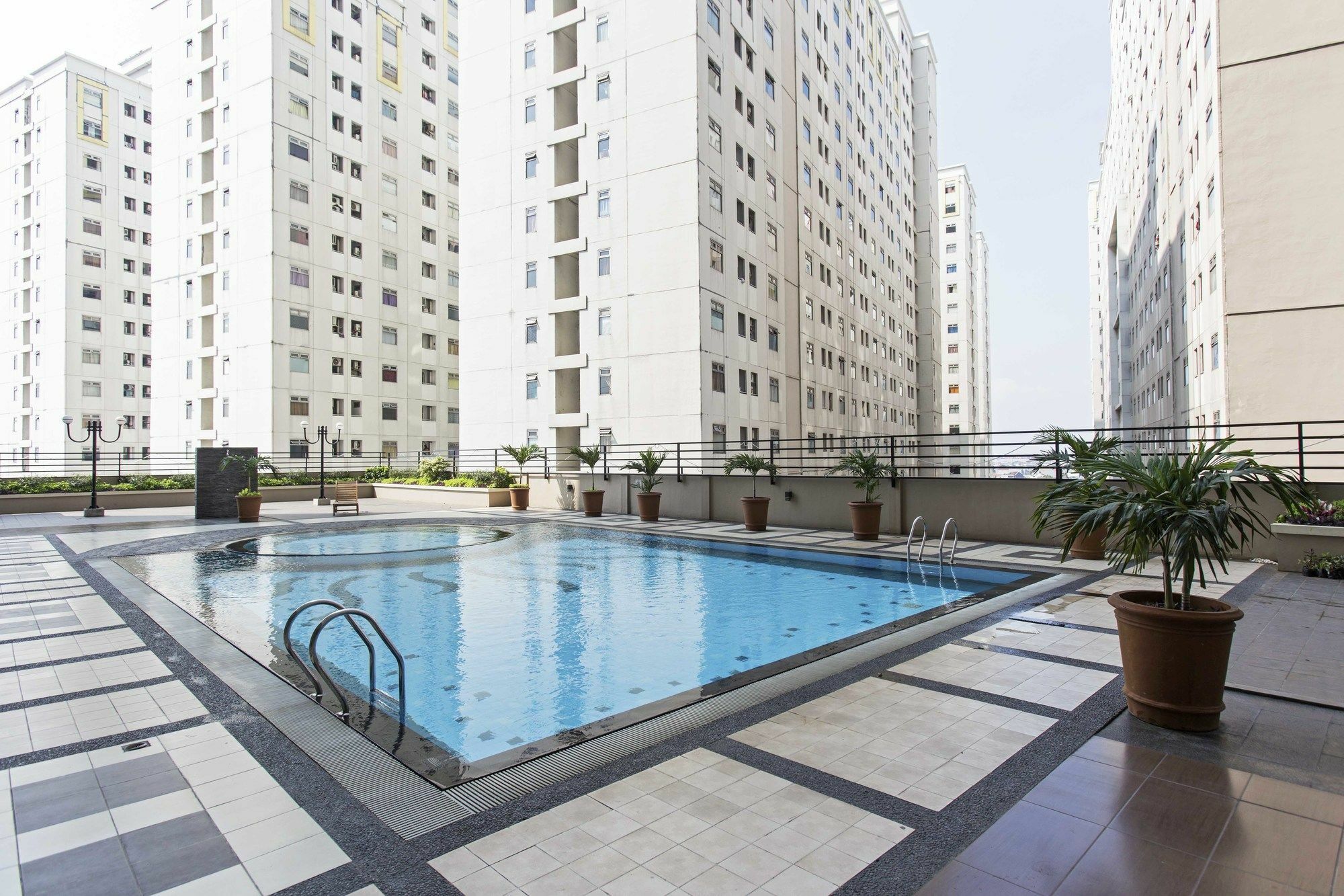 Reddoorz Apartment @ Pegangsaan Kelapa Gading Jakarta Extérieur photo
