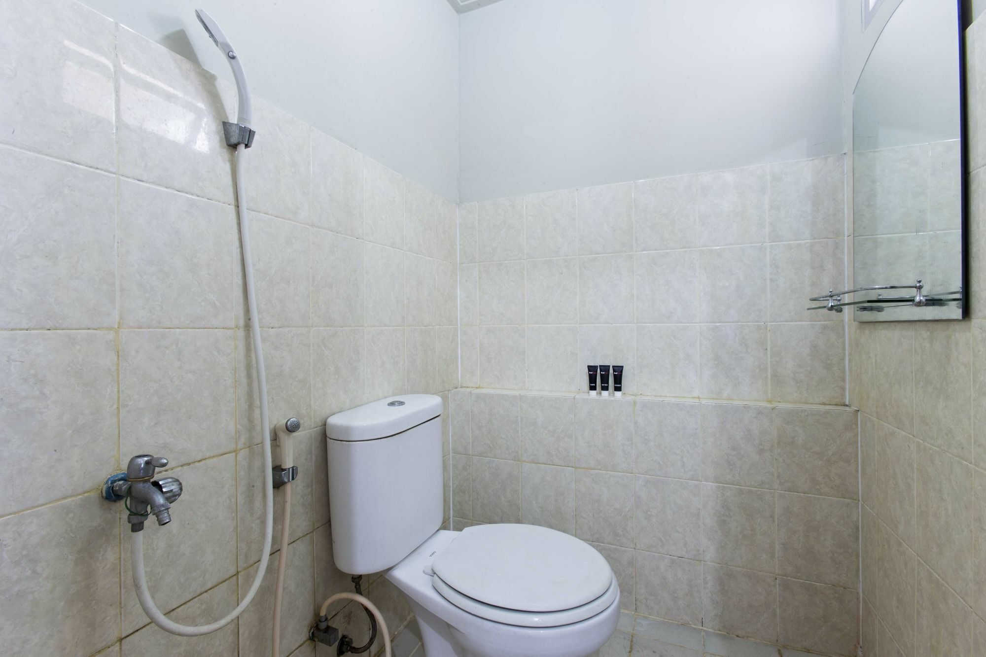 Reddoorz Apartment @ Pegangsaan Kelapa Gading Jakarta Extérieur photo